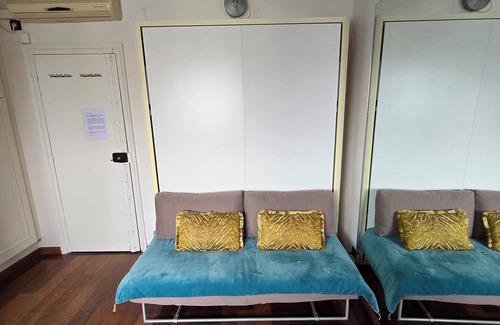 Les Iles Appartement | Charming studio in the heart of Île Saint Louis.