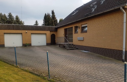 Rohden Appartement | Appartement pour 1 à 4 personnes dans le magnifique Weserbergland avec garage et WiFi