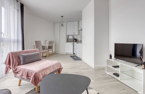 Thiais Appartement | Apartment for 2 people near Orly airport