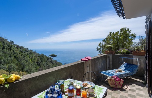 Montepertuso Appartement | Apartment for 2 people in the hills of Positano, with small balcony overlooking the sea