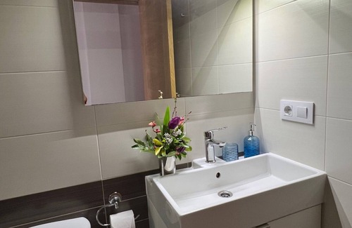 Ponteareas Appartement | A Coastine: urban, modern and functional apartment close to nature, Galicia