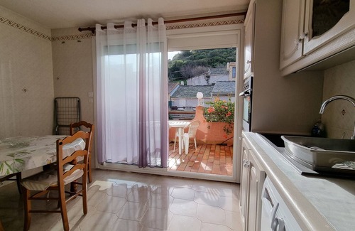 Rogliano Appartement | Dans maison à l'étage appat 100m2 : 4 pers 2 chambres 50 ms de la mer