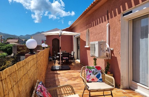 Rogliano Appartement | Dans maison à l'étage appat 100m2 : 4 pers 2 chambres 50 ms de la mer