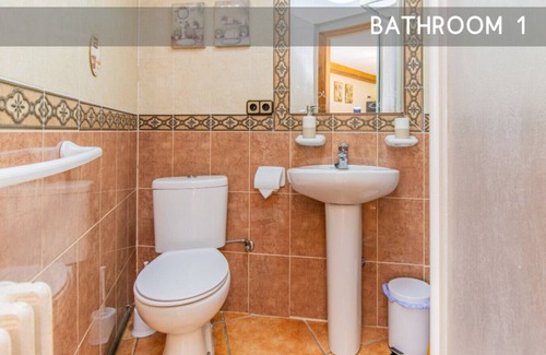 Senegue Maison | Apartment for Couples in the Pyrenees - Garden & Parking