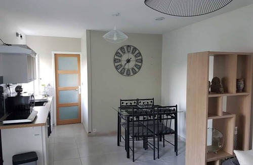 Lucbardez-et-Bargues Appartement | Appartement *** entièrement rénové dans une ancienne dépendance
