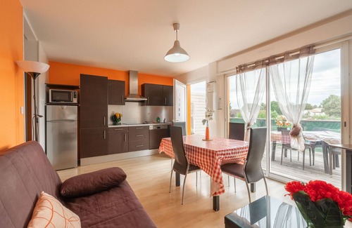 Saint-Simon-de-Bordes Appartement | Appartement 'Le Clos Du Champ De L'Amour - Marennes' avec piscine privée, Wi-Fi et climatisation