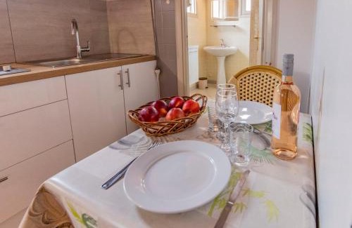 Saintes-Maries-de-la-Mer Appartement | Apartment Le Soleil Camarguais-1 by Interhome