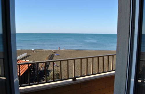 Ladispoli Appartement | APPARTEMENT FRONT SEA de Silvia et Massimo