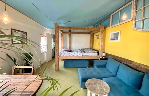 Kropeliner-Tor-Vorstadt Appartement | Apartment 'Fuchsbau in der KTV' with Wi-Fi