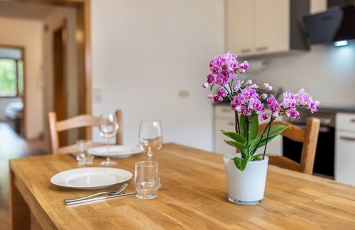 Annweiler am Trifels Appartement | Appartement 'Gartenblick' avec Wi-Fi