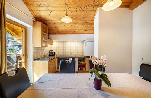 Brennero Appartement | Appartement 'Gartnerhof Sonnenblume' avec vue sur la montagne, jardin partagé et Wi-Fi