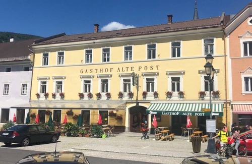 Gmuend in Kaernten Appartement | Appartement "Gasthof Alte Post - Top 2 Super 6" avec vue sur les montagnes & Wi-Fi