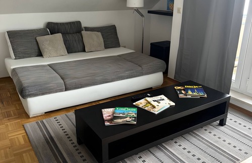 Warburg Appartement | Apartamento 'Gemütliche In Warburg' con balcón y Wi-Fi