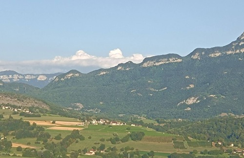 Parves et Nattages Appartement | Apartment 'Gite Encheminant' with Mountain View, Private Terrace and Wi-Fi