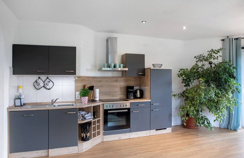 Habichtswald Appartement | Appartement "Glücksmomente" avec balcon et Wi-Fi