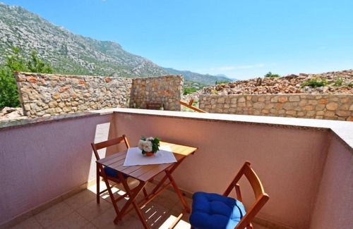 Cesarica Appartement | Appartement Golub by Interhome