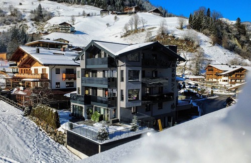 Grossarl Appartement | Appartement "Grauzone Grossarl App. Nr. 2 Home" avec vue sur la montagne, terrasse privée et Wi-Fi