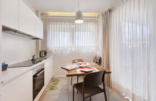 Borgo Trento Appartement | Apartment 'Green House 103' with Balcony, Wi-Fi and Air Conditioning