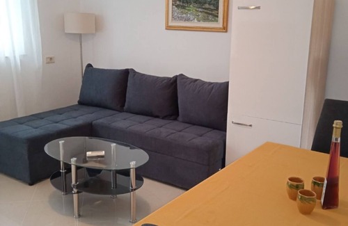 Valun Appartement | Apartment Griv - close to the sea: A2(2) - Valun, Island Cres, Croatia