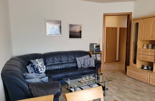 Lunden Appartement | Apartment 'Groth's' with Shared Terrace, Shared Garden and Wi-Fi