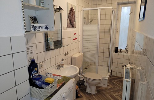 Lunden Appartement | Apartment 'Groth's' with Shared Terrace, Shared Garden and Wi-Fi