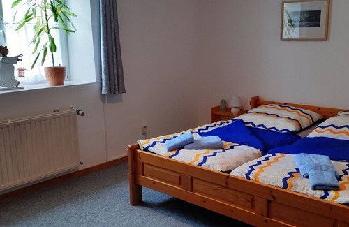 Lunden Appartement | Apartment 'Groth's' with Shared Terrace, Shared Garden and Wi-Fi