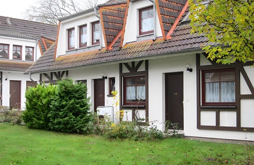 Gustow Appartement | Apartment 'Gustow F33' with Private Terrace and Wi-Fi