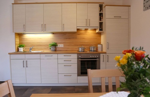 Saaldorf-Surheim Appartement | Ferienwohnung "Haunsberg"; 55 qm mit 1 separatem Schlafzimmer