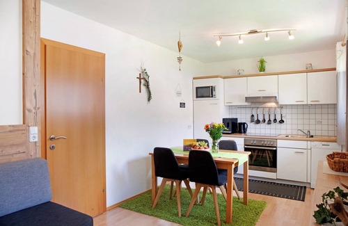Gerlosbergeben Appartement | Appartement Haus Roland avec vue sur les montagnes, jardin et Wi-Fi.