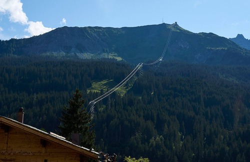 Klosters Platz Appartement | Apartment 'Haus Sponda' with Balcony and Wi-Fi