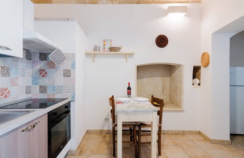 Tuglie Appartement | Appartement "Helga" avec terrasse partagée, Wi-Fi et climatisation
