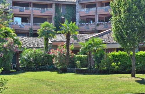 Porto Valtravaglia Appartement | Apartment Hermitage-5 by Interhome
