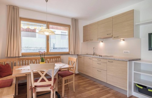 Santa Maddalena Appartement | Appartement "Hilber App Sass Rigais" avec vue sur la montagne, terrasse et Wi-Fi