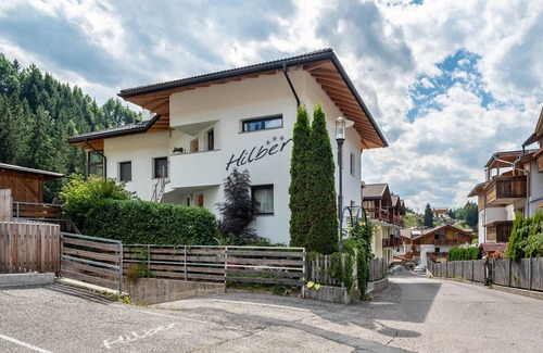 Santa Maddalena Appartement | Appartement "Hilber App Sass Rigais" avec vue sur la montagne, terrasse et Wi-Fi