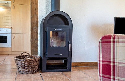 Verchen Appartement | Appartement 'Hof Verchen Nahe Kummerower See' avec terrasse privée, jardin privé et Wi-Fi