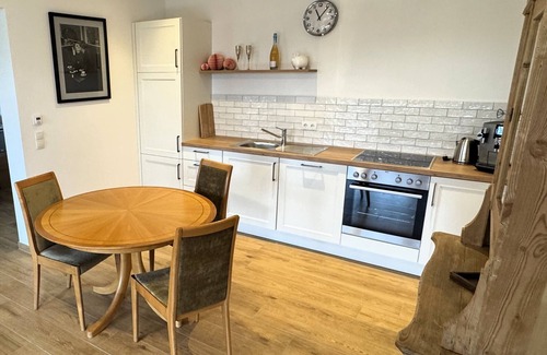 Landshut Appartement | Appartement 'Hofberg - Villa' avec vue sur les montagnes, terrasse partagée et Wi-Fi