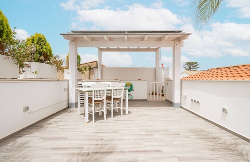 Calasetta Appartement | Appartement "Home 101" avec vue sur la mer, Wi-Fi et climatisation