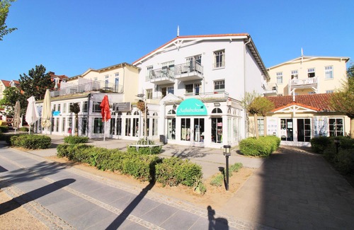 Kuehlungsborn Appartement | Apartment house Strandstr.32 WE 5: modern 3-room apartment with terrace close to the beach