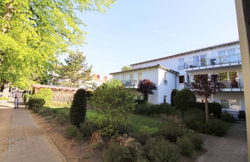 Kuehlungsborn Appartement | Apartment house Strandstr.32 WE 5: modern 3-room apartment with terrace close to the beach