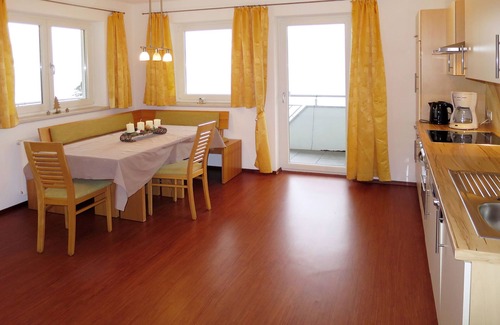 Hainzenberg Appartement | Appartement Huber by Interhome