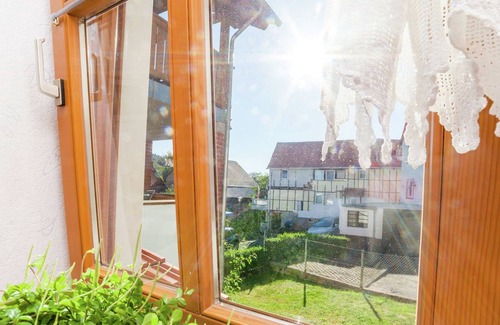 Densberg Appartement | Appartement moderne à Densberg avec forêt à proximité