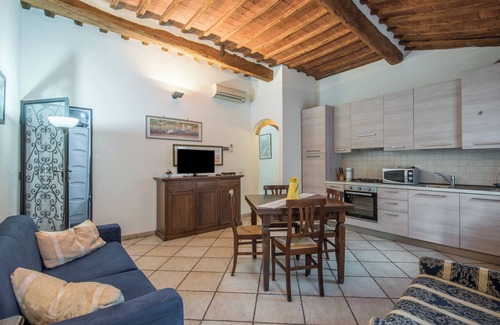 Siena Historical Center Appartement | Apartment 'Il Campo Comfort Apt with Balcony' with Private Terrace, Wi-Fi and Air Conditioning