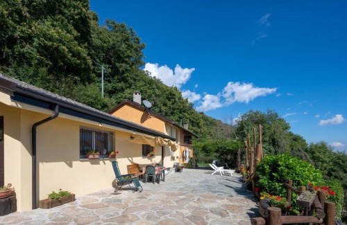Donato Appartement | Apartment Il Castagno in Donato - 2 persons, 1 bedrooms
