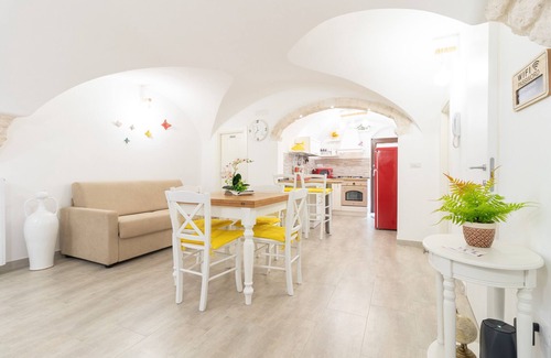 Old Town Cisternino Appartement | Appartement "Il Giardino" avec terrasse privée, jardin privé et Wi-Fi