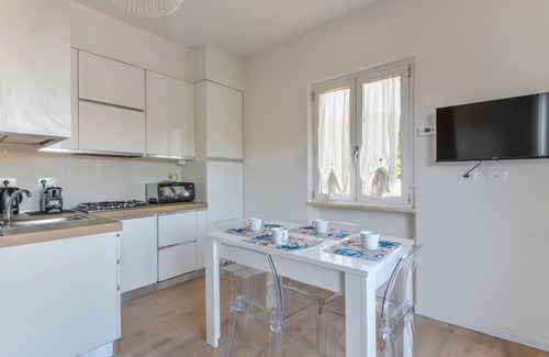 Cavo Appartement | Apartment 'Il Gioiello Del Mare' with Sea View, Wi-Fi and Air Conditioning