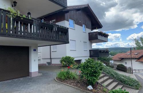 Schleusingen Appartement | Apartment "Im Sonneneck" bis 4 Personen mit Parkplatz, W-LAN, Netflix im Thüringer Wald, Schleusingen