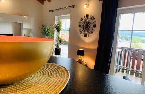 Schleusingen Appartement | Apartment "Im Sonneneck" bis 4 Personen mit Parkplatz, W-LAN, Netflix im Thüringer Wald, Schleusingen