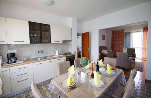 Sajini Appartement | Appartement à Šajini près de la mer bleue