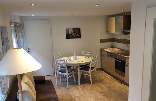 Aerzen Appartement | Appartement dans une cour avec des ânes