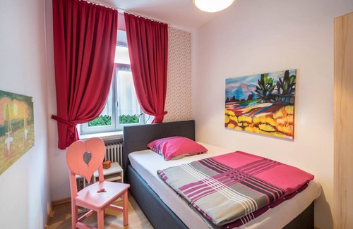 Nussdorf am Inn Maison | Apartment In A Hotel 'Nußdorfer Hof - Apartment 2' with Wi-Fi